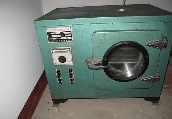 電熱恒溫干燥箱