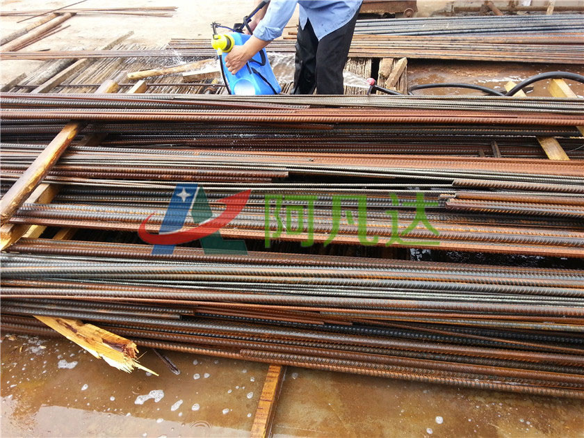 工程鋼筋除銹劑使用現(xiàn)場
